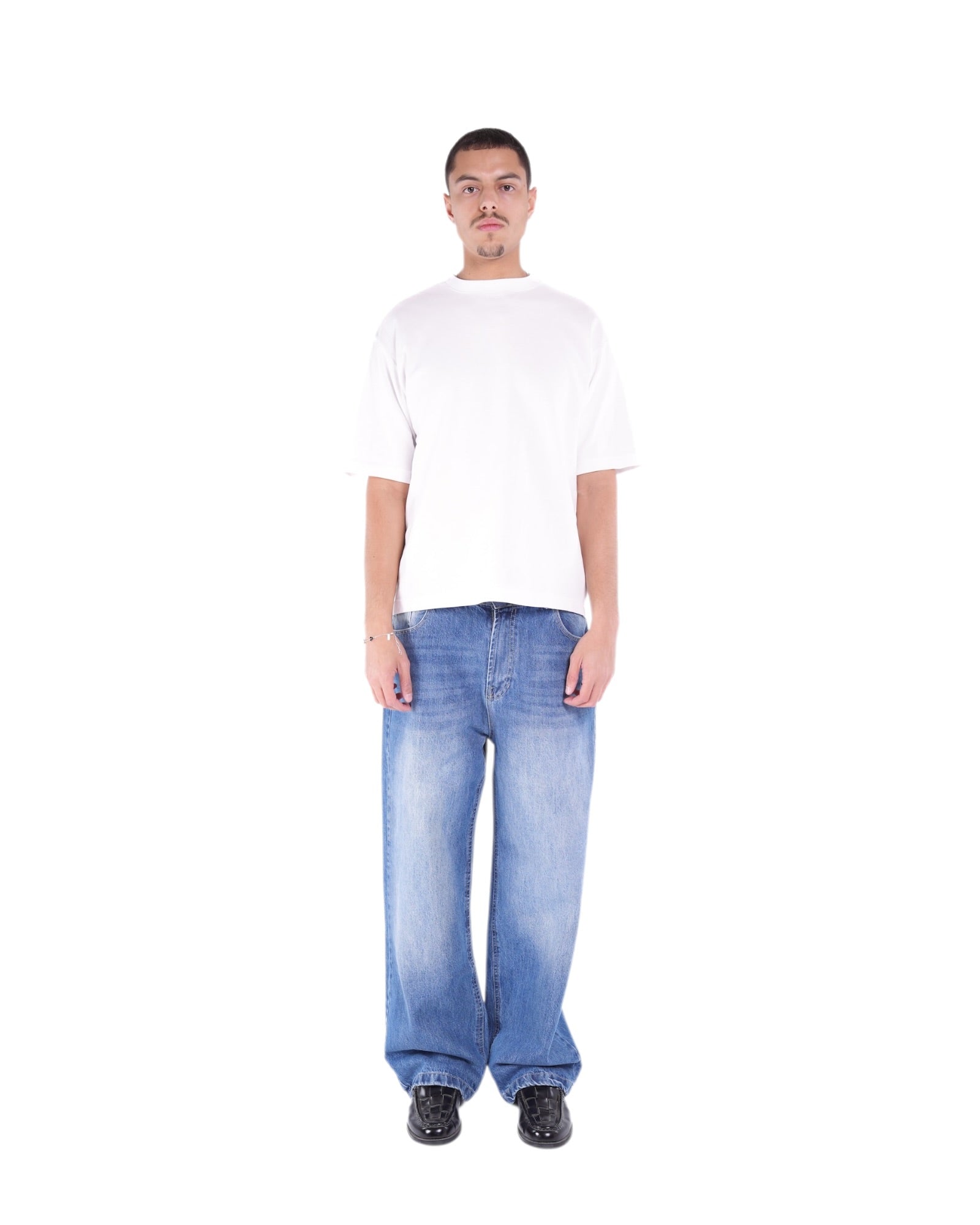 BAGGY-FIT MID-BLUE JEANS